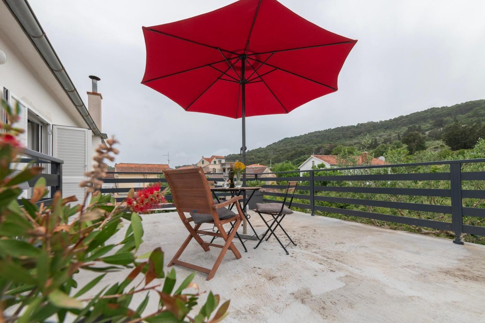 Apartment Marinsko Veli Iz Exterior photo